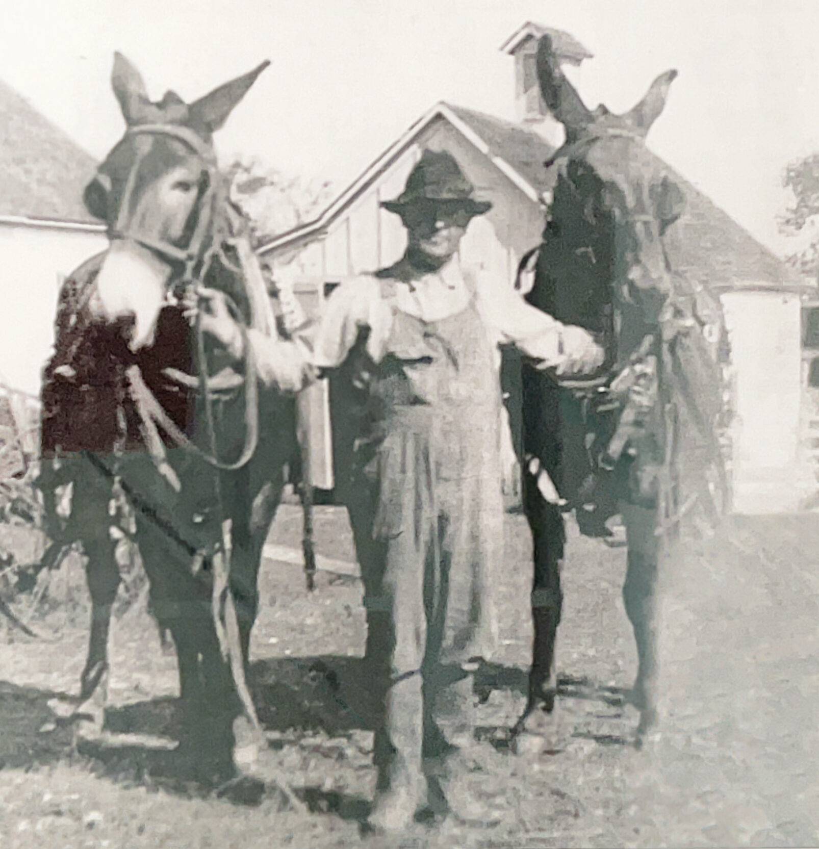 family photo of Bob Foote with horses